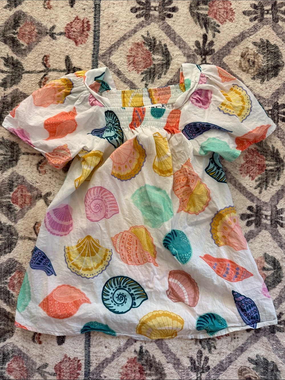 Beach Riot Girls White Shell-Print Puff Sleeve Top in Multicolor Shells